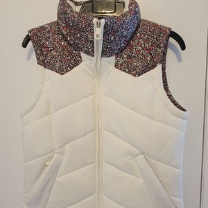 Nike White Puffer Vest w/Flower Detail